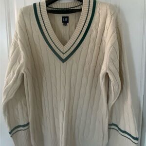 GAP Cream Cable-Knit V-Neck Sweater with Green Trim